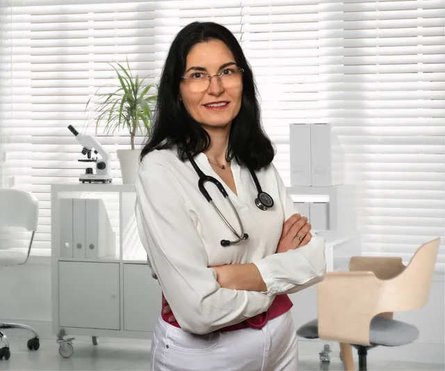 Portret Dr. med. Milena Robinzonov, specjalistki medycyny pracy w Monachium